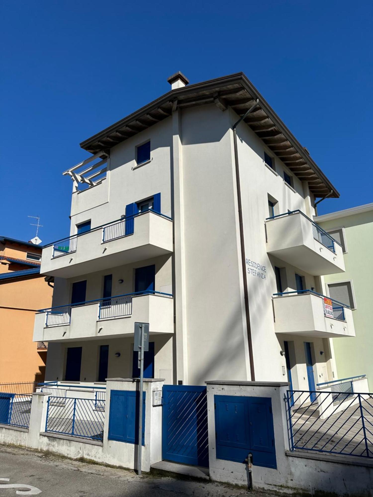 Residence Stefania Attici Su 2 Livelli - Agenzia Cocal Caorle Esterno foto